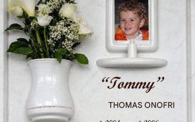 De grafsteen van Tommaso Onofri: een detail dat maar weinigen is opgevallen (1/2)