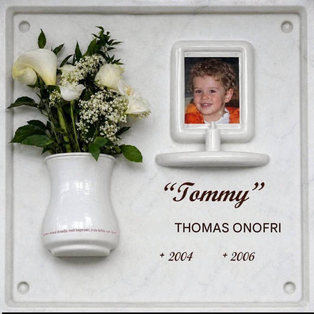 De grafsteen van Tommaso Onofri: een detail dat maar weinigen is opgevallen (1/2)