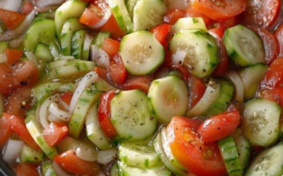 Gemarineerde komkommers, uien en tomaten!!!