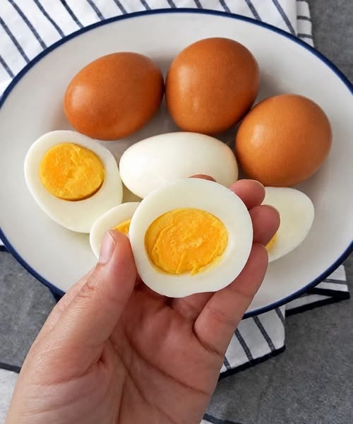 Ik medici rivelano che mangiare uova la sera provoca…